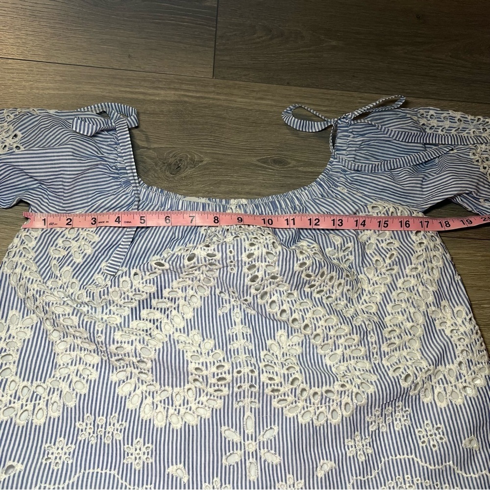 Women’s Express Blue and White Eyelet Off Shoulder Top Size Small 100% Cotton - Picture 9 of 11